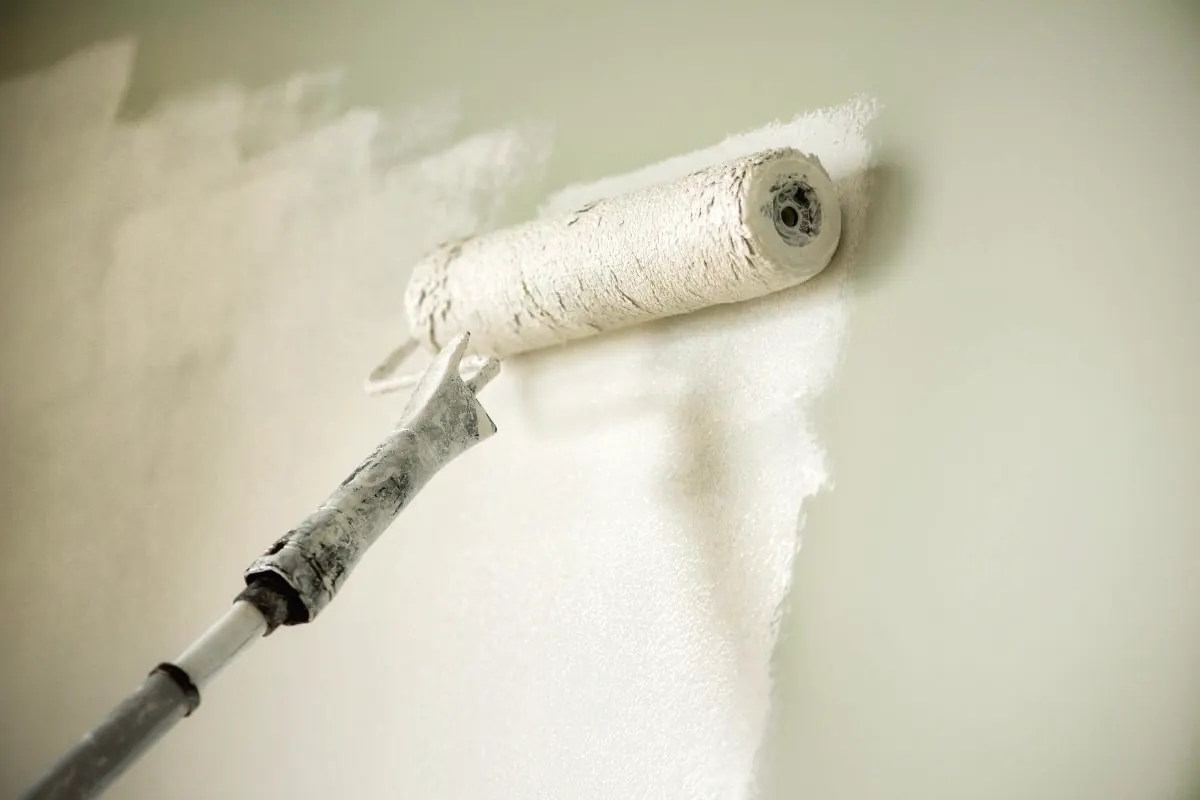Pintar una habitación o el pasillo en una vivienda de Pamplona y comarca